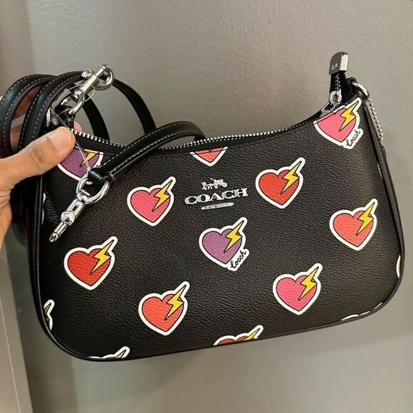 NWT ❤️ Coach CY346 Teri Shoulder Satchel Leather Bag Heart Bolt Print crossbody - Picture 7 of 9